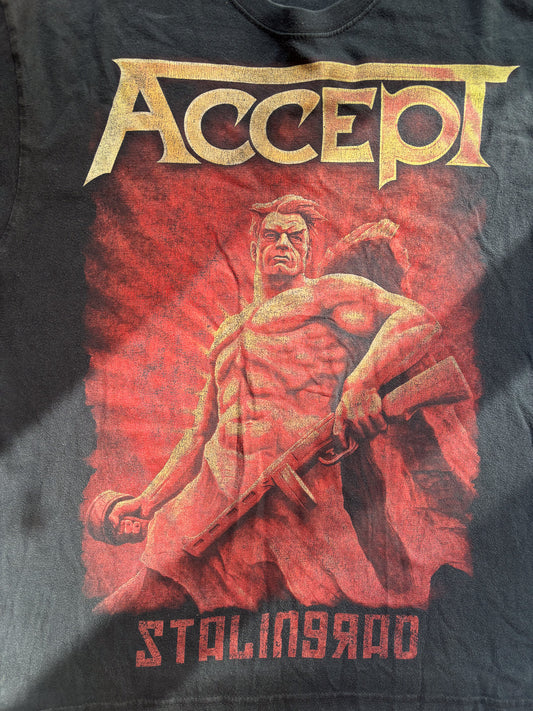 Vintage Style Accept Stalingrad Tour 2012 T‑Shirt – Black – Size L